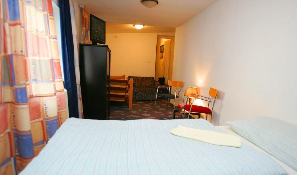 Hostel 021 Novi Sad Pokoj fotografie