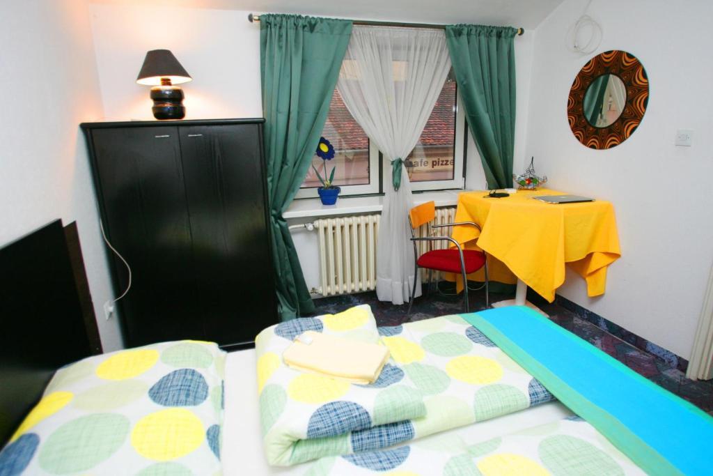 Hostel 021 Novi Sad Pokoj fotografie